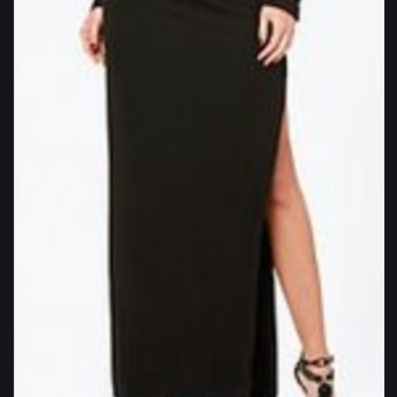 Buckle Trim Deep V Gown - Picture 2 of 4